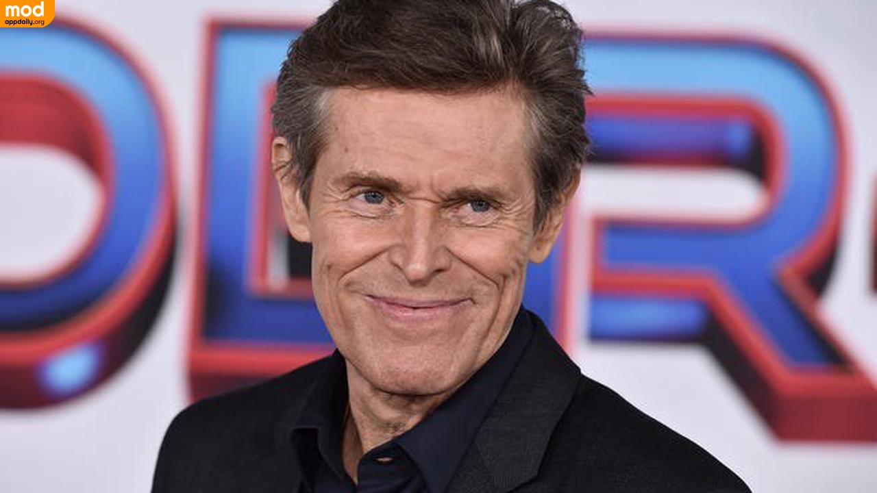 How tall is Willem Dafoe? Willem Dafoe is 5 feet 7 inches (170.2 cm) tall